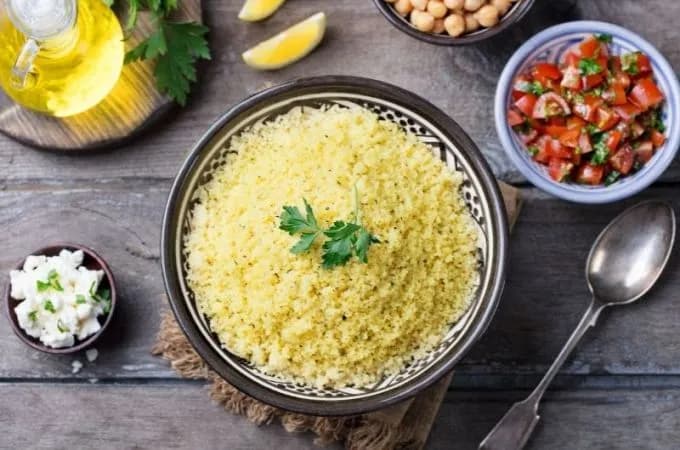 Ile kcal ma kasza kuskus? Odkryj kaloryczność i wartości odżywcze Ile kcal ma kasza kuskus? Odkryj kaloryczność i wartości odżywcze