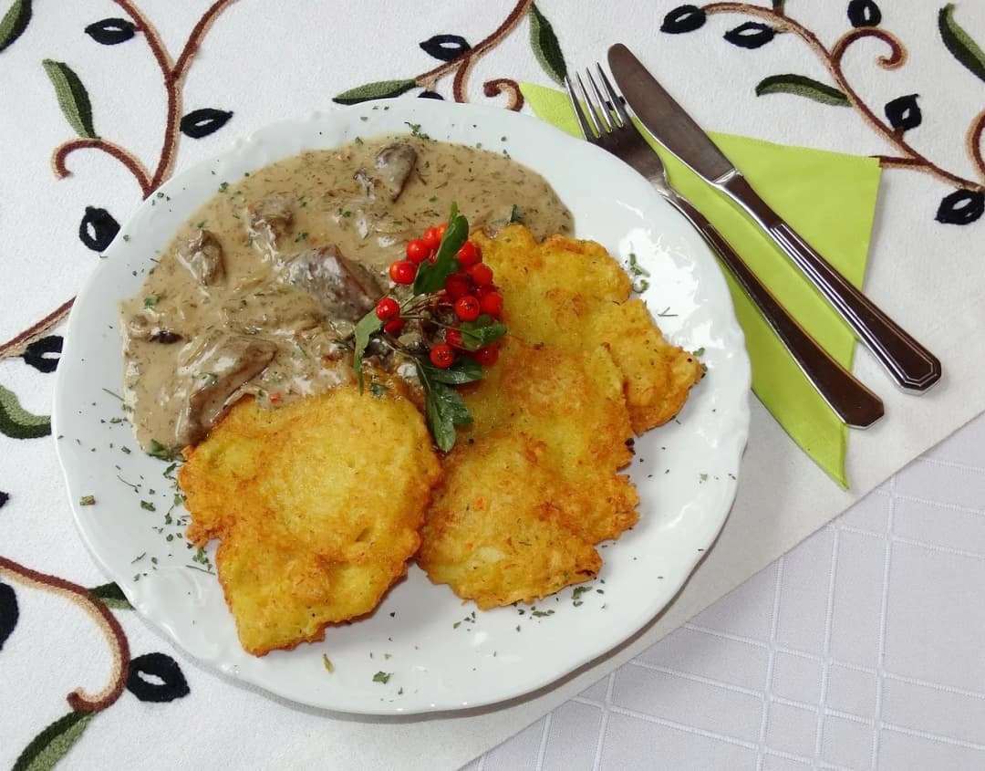 Sekret idealnych placków ziemniaczanych: ile jajek dodać, by były pyszne?