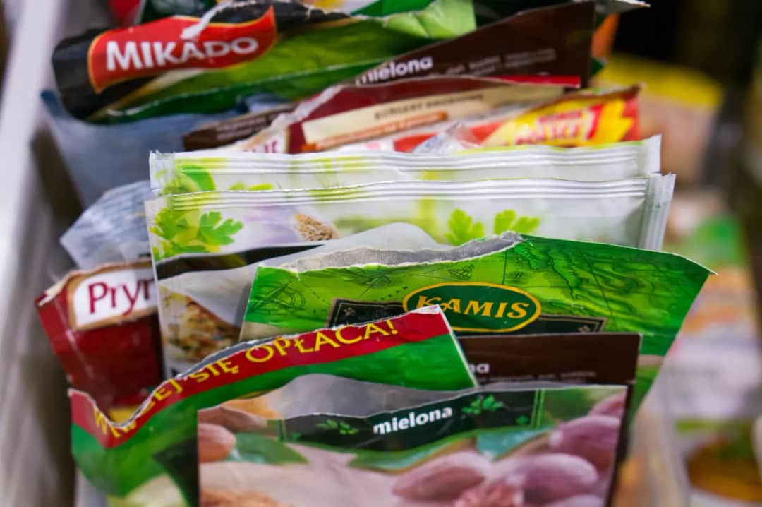 Jak prawidłowo wyrzucić opakowanie po przyprawach? Prosty sposób na ekologiczną utylizację