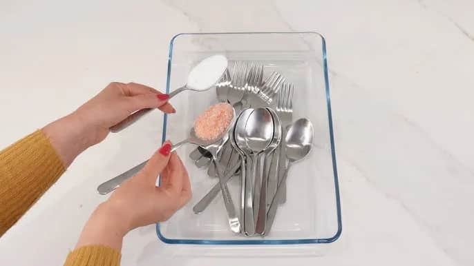 Jak wyczyścić łyżeczki od herbaty: 5 skutecznych metod