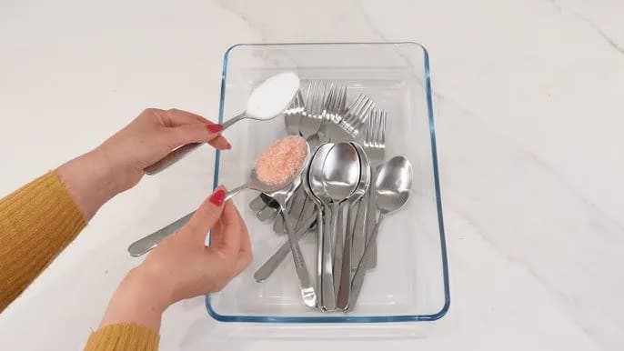 Jak wyczyścić łyżeczki od herbaty: 5 skutecznych metod