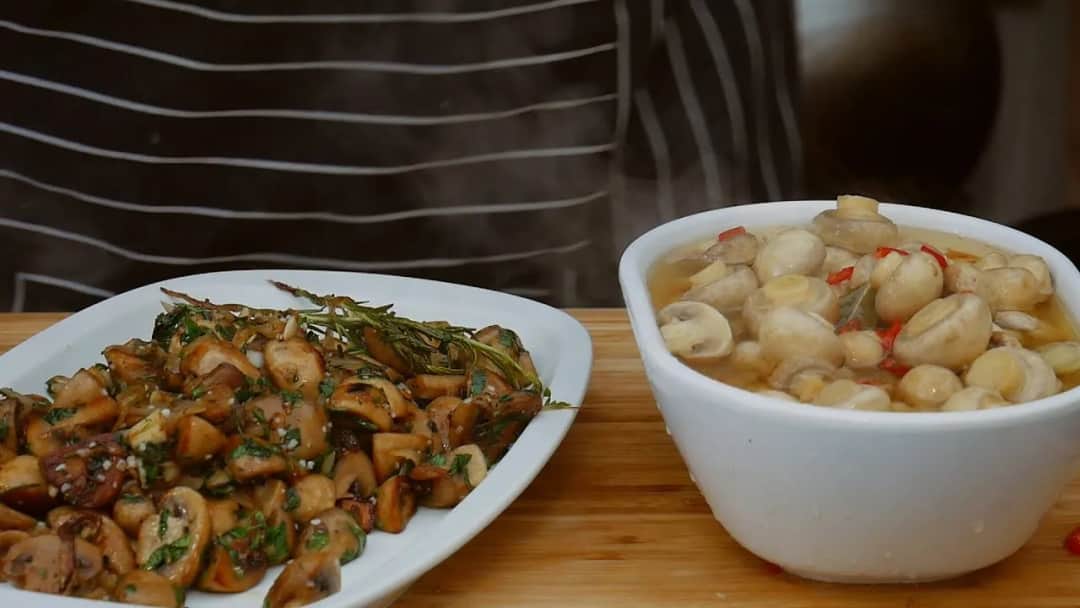 Jak ugotować pieczarki do sałatki? Prosty sposób na idealny dodatek