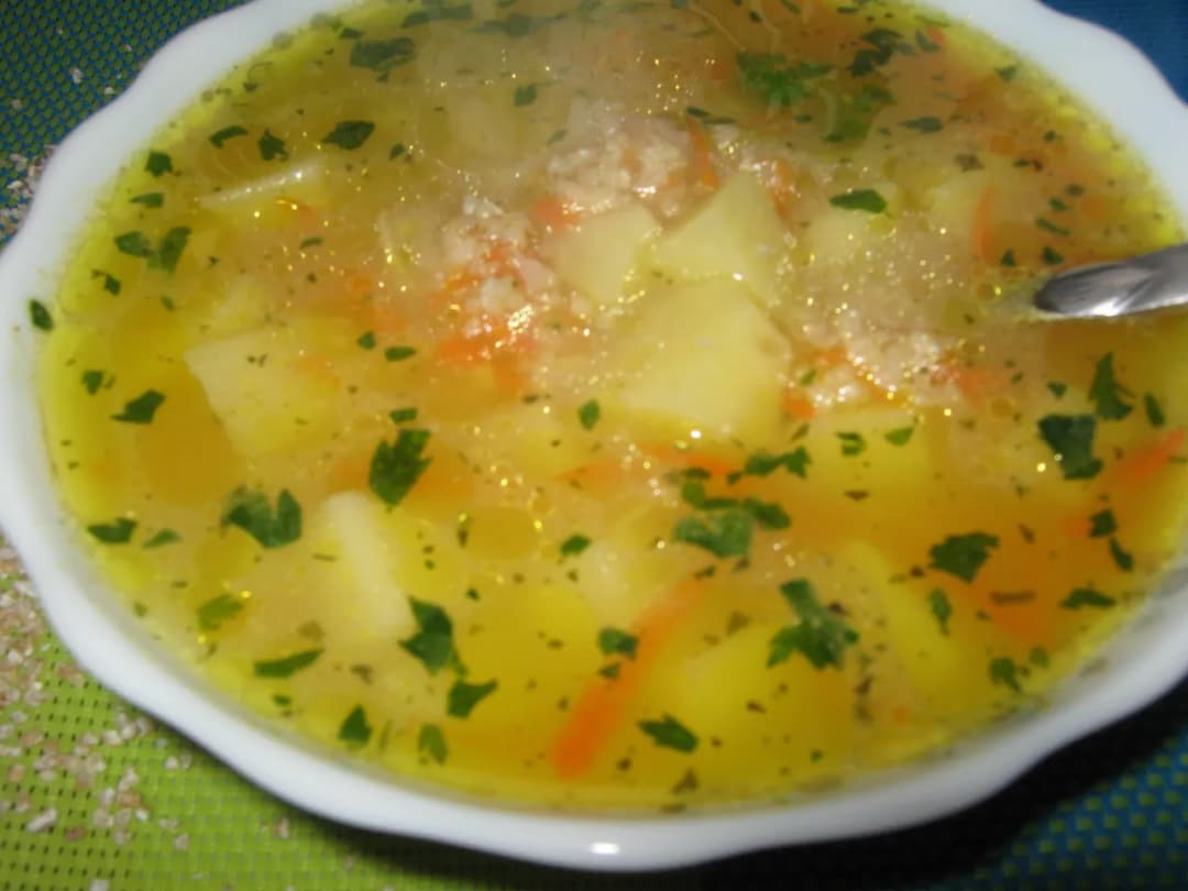 Jak ugotować krupnik z kaszy jęczmiennej - prosty przepis na zupę