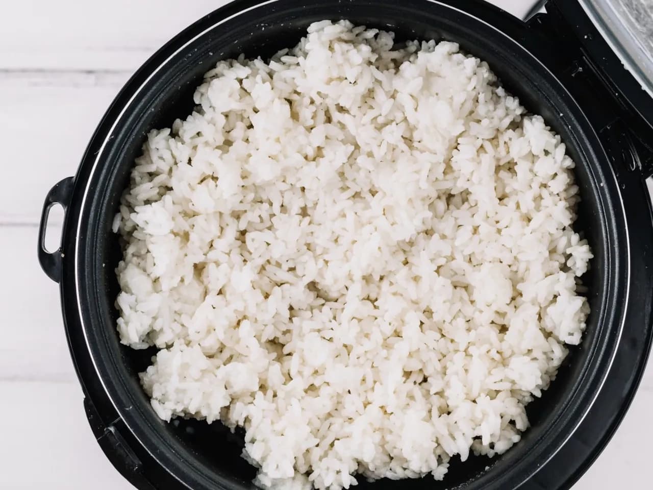 Jak ugotować ryż żeby był sypki - uniknij kleistości i ciesz się smakiem Jak ugotować ryż żeby był sypki - uniknij kleistości i ciesz się smakiem