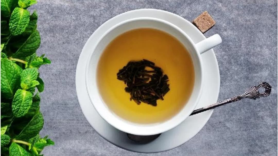 Zaskakujące właściwości zielonej herbaty. Poznaj jej moc i wpływ na zdrowie