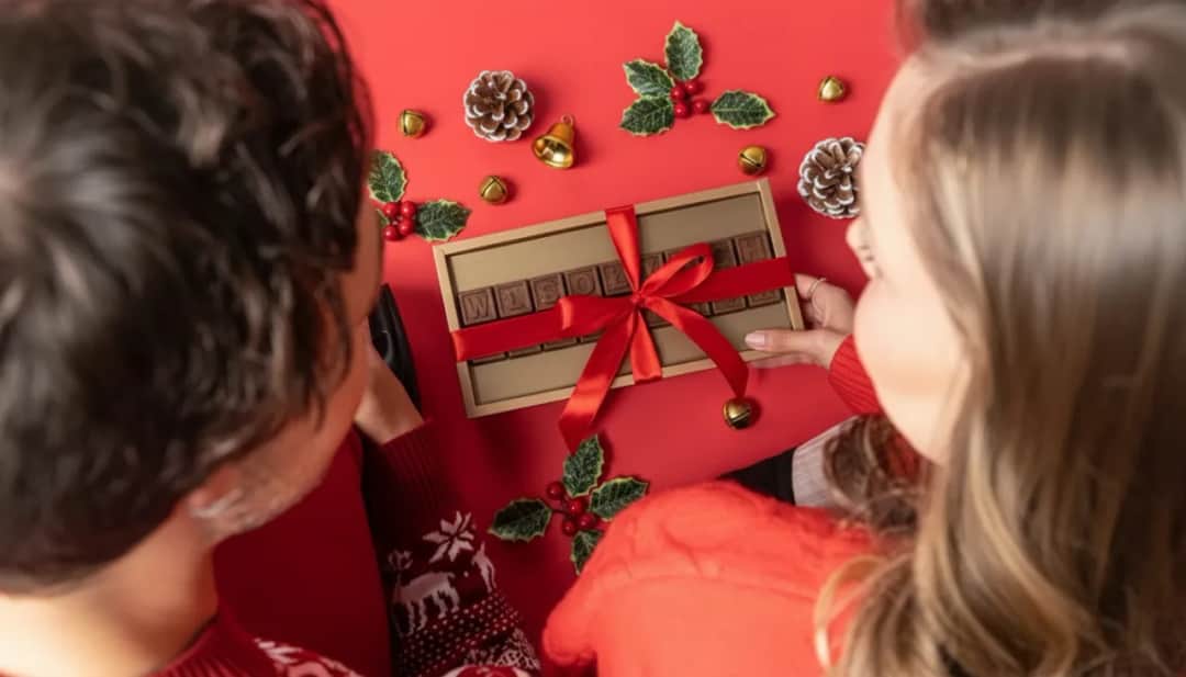 Słowa ubrane w kakao: jak Chocotelegram zmienia sposób składania życzeń i dlaczego jest lepszy niż kartka pocztowa?