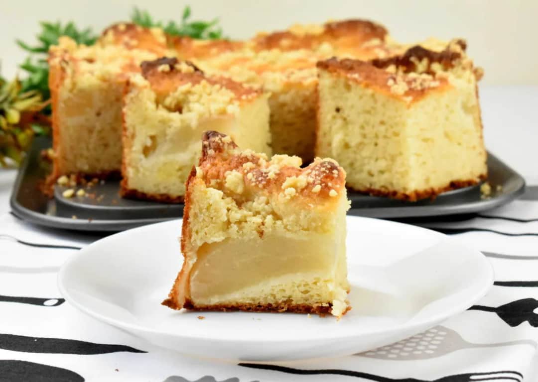 Najprostsze ciasto z gruszkami – pyszny deser, który zachwyci każdego