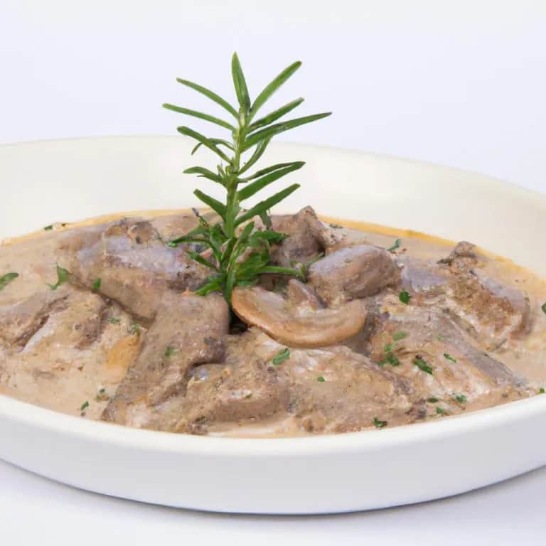 Idealne przyprawy do strogonowa z wieprzowiny. Zaskakujący przepis krok po kroku